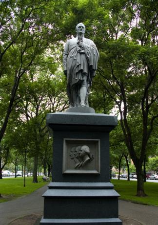 18. Alexander Hamilton Statue - 2